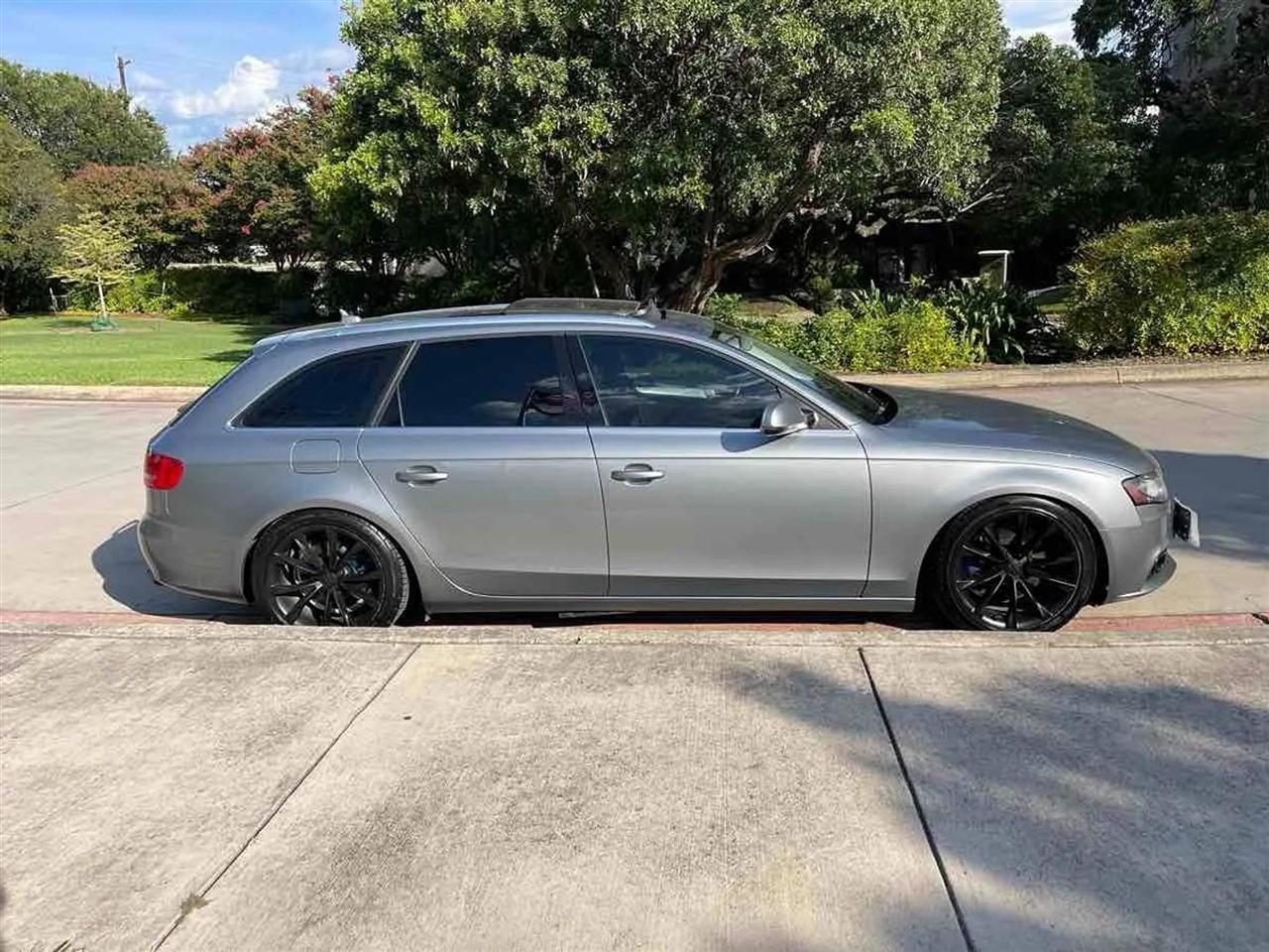 Audi A4 4dr Avant Wgn Auto quattro 2.0T Premium Plus 2010