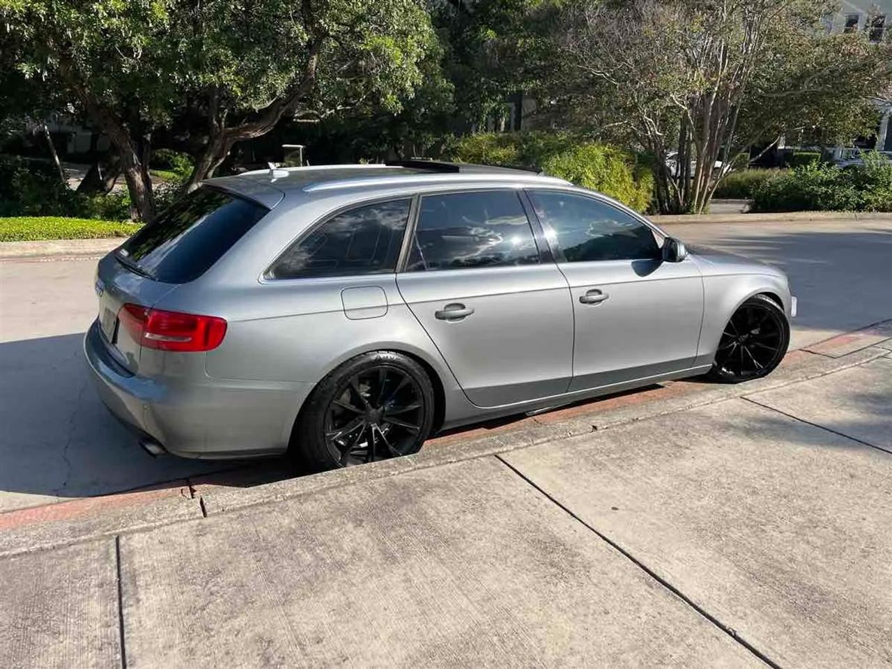 Audi A4 4dr Avant Wgn Auto quattro 2.0T Premium Plus 2011