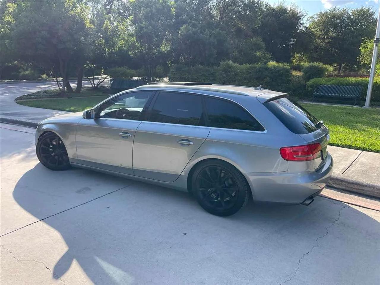 Audi A4 4dr Avant Wgn Auto quattro 2.0T Premium Plus 2011