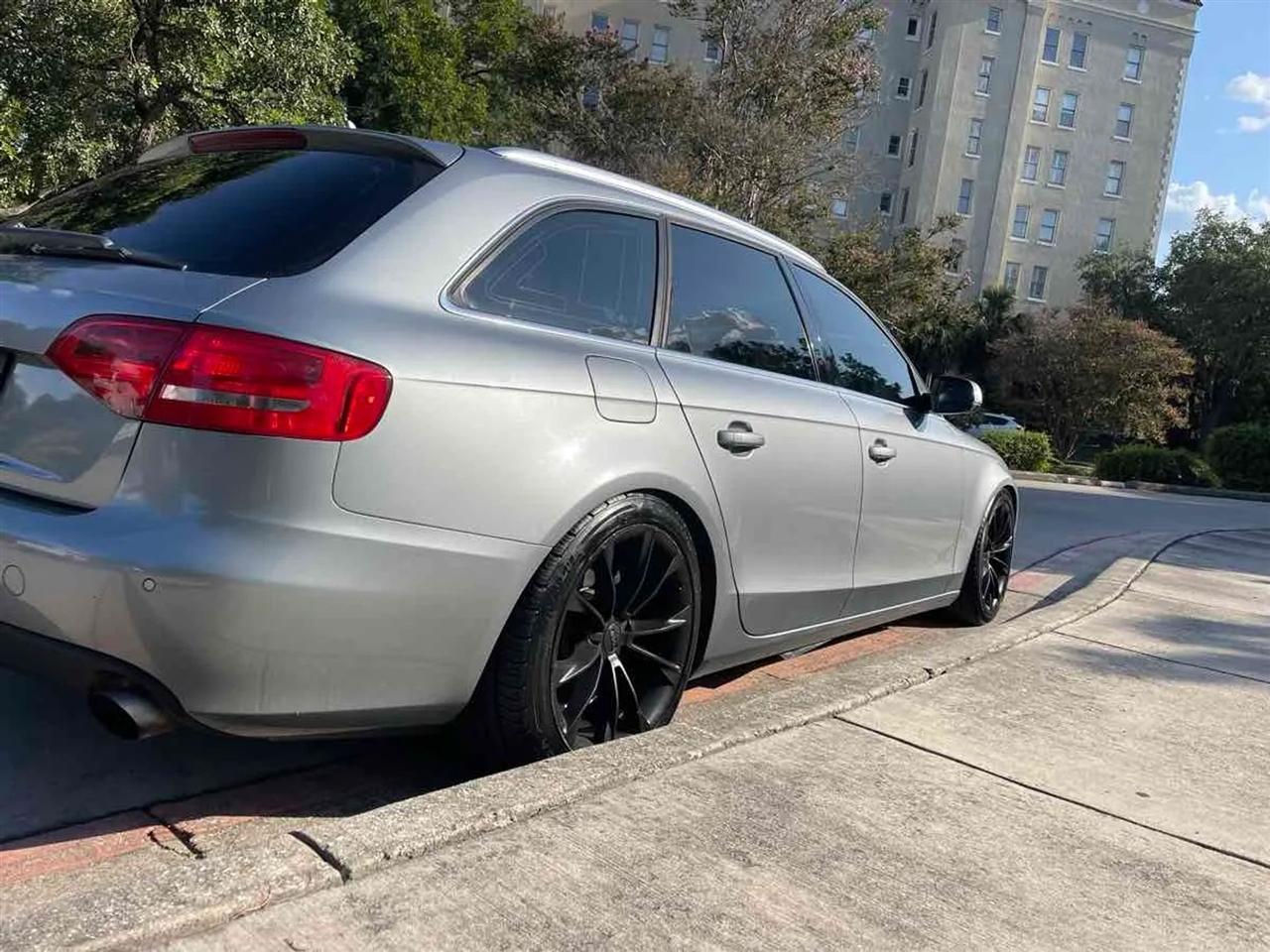 Audi A4 4dr Avant Wgn Auto quattro 2.0T Premium Plus 2011