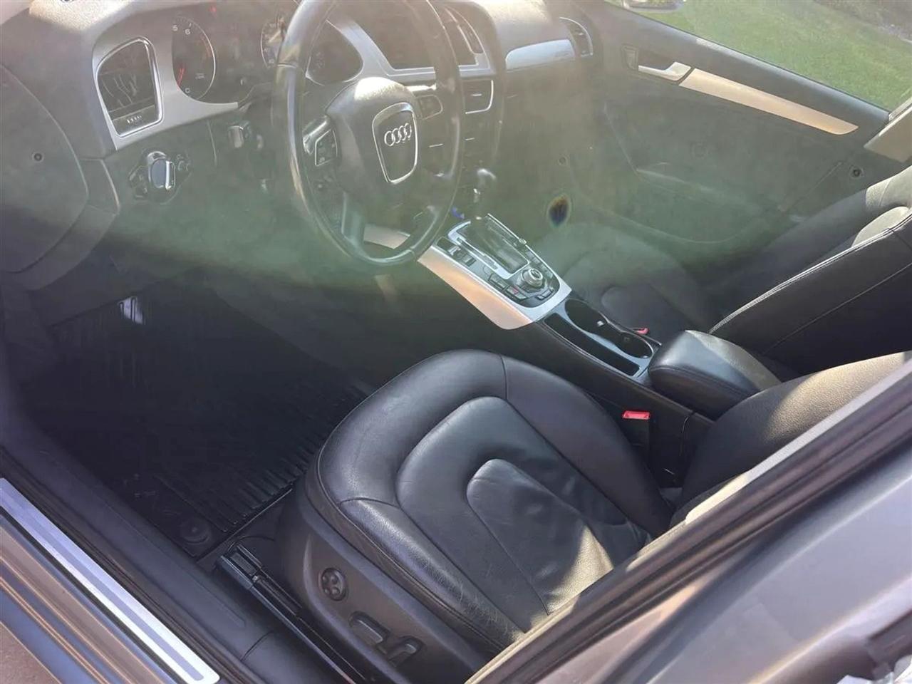 Audi A4 4dr Avant Wgn Auto quattro 2.0T Premium Plus 2011
