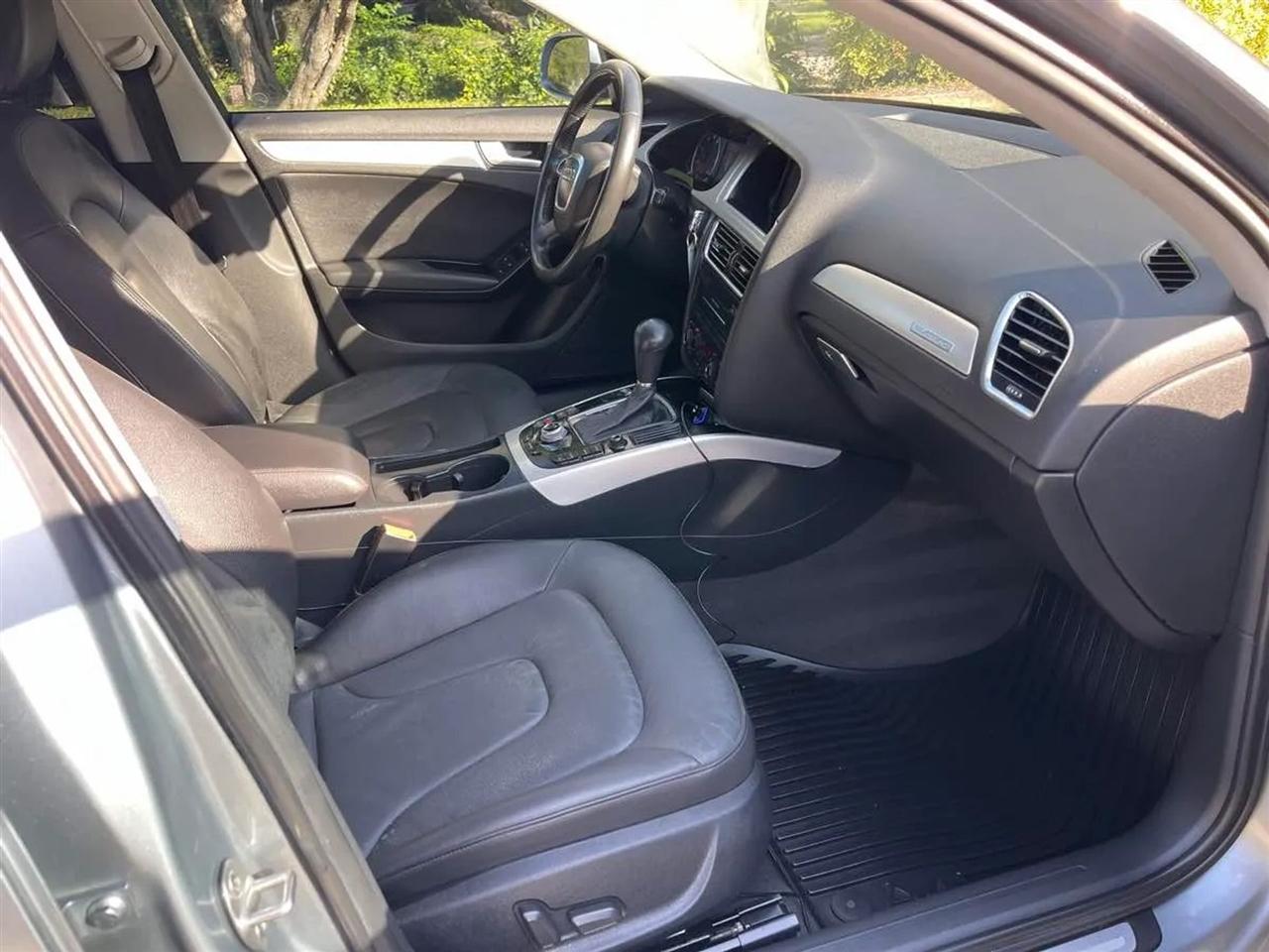 Audi A4 4dr Avant Wgn Auto quattro 2.0T Premium Plus 2011
