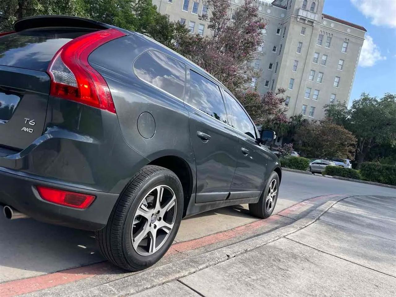 Volvo XC60 AWD 4dr T6 2013