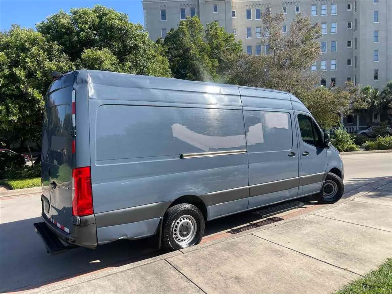 Mercedes-Benz Sprinter Van 2500 High Roof V6 170" RWD 2019
