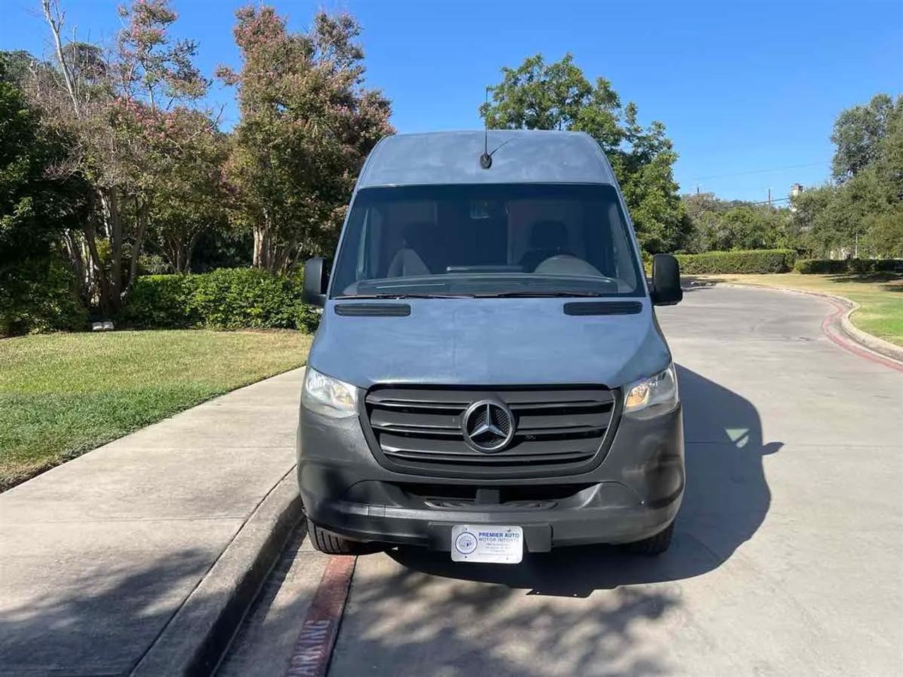 Mercedes-Benz Sprinter Van 2500 High Roof V6 170" RWD 2019