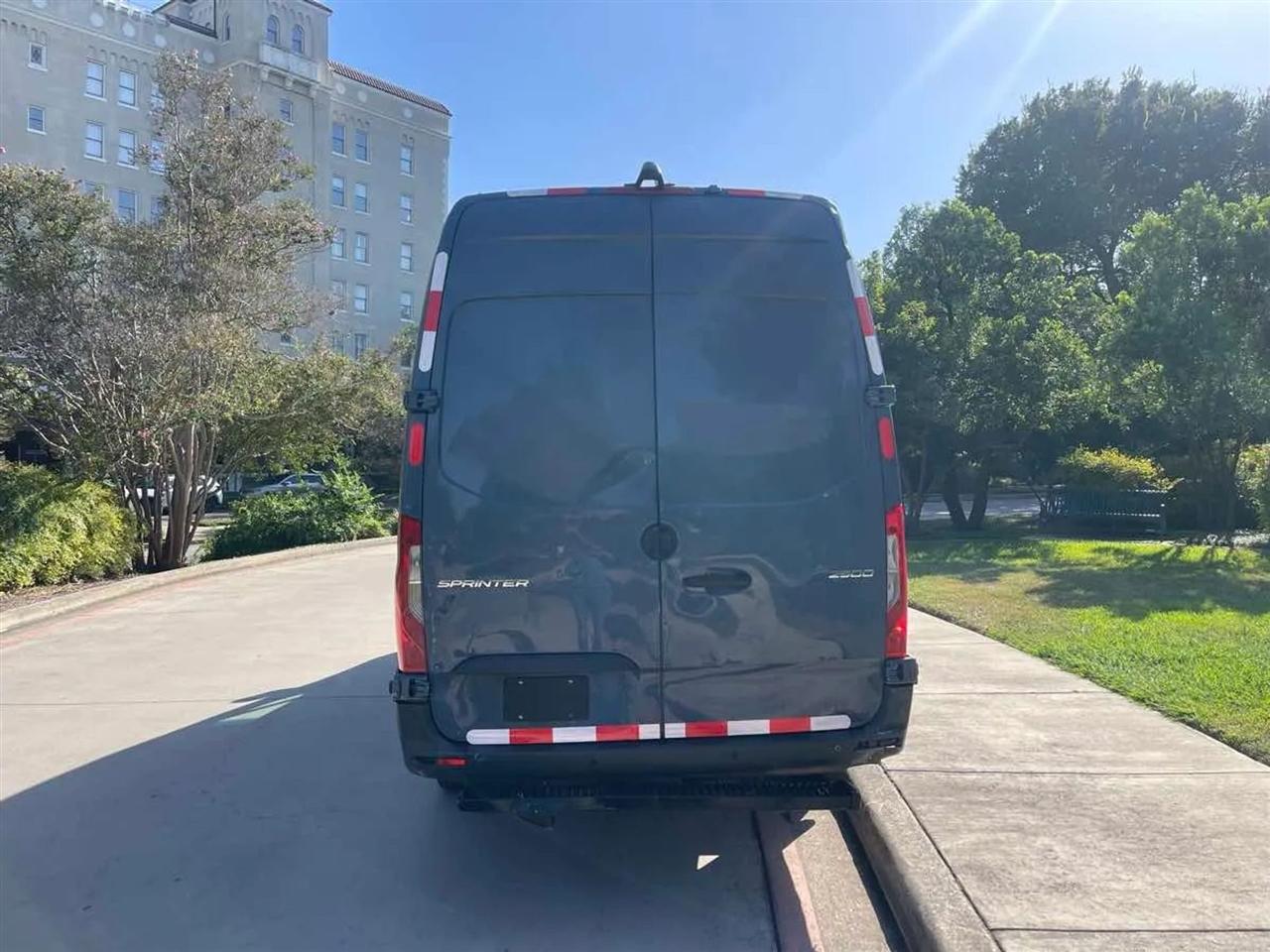 Mercedes-Benz Sprinter Van 2500 High Roof V6 170" RWD 2019