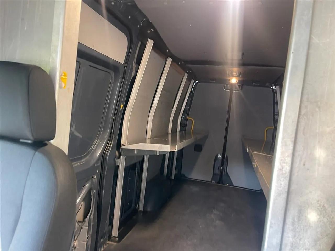 Mercedes-Benz Sprinter Van 2500 High Roof V6 170" RWD 2019