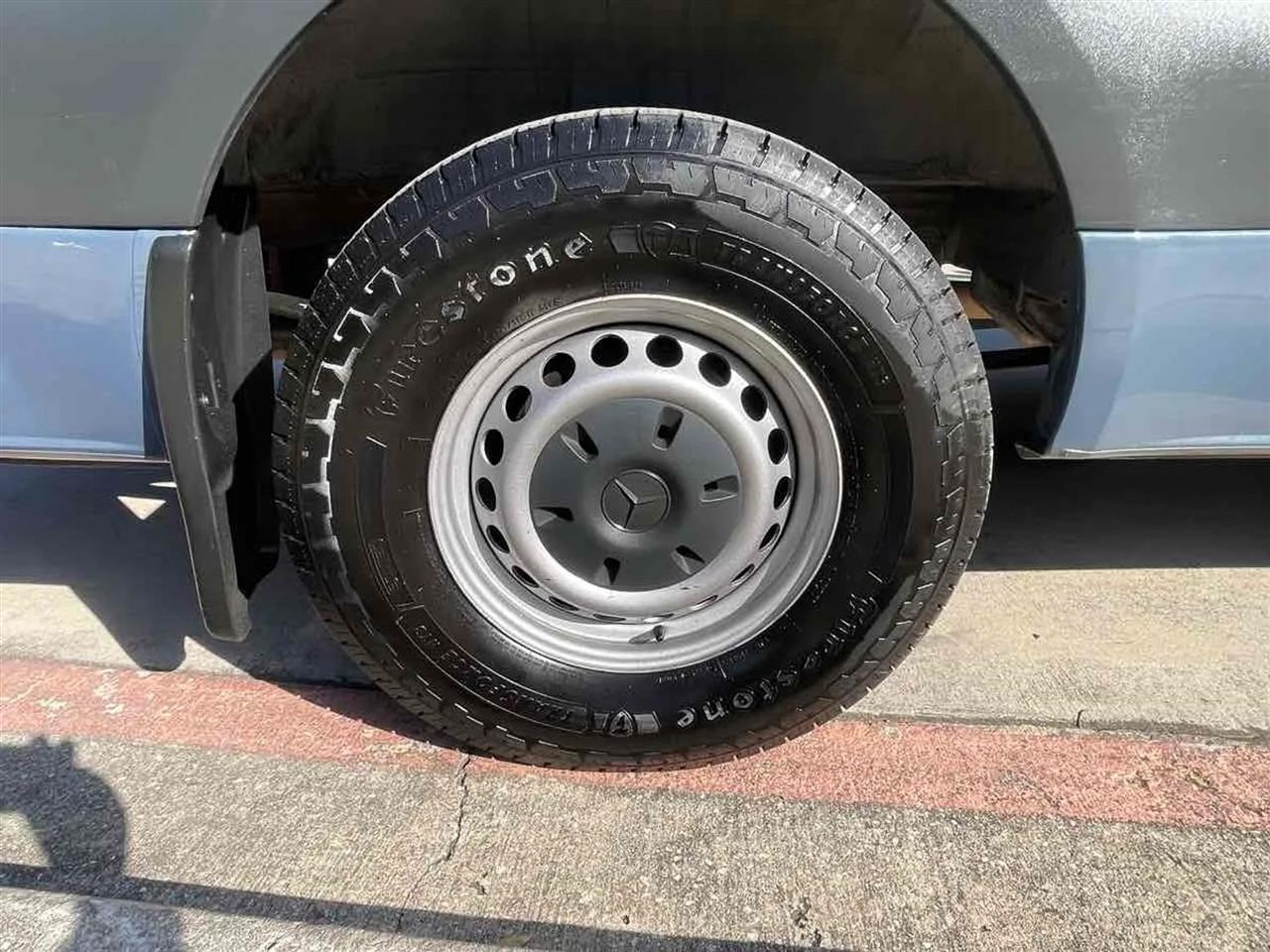 Mercedes-Benz Sprinter Van 2500 High Roof V6 170" RWD 2019