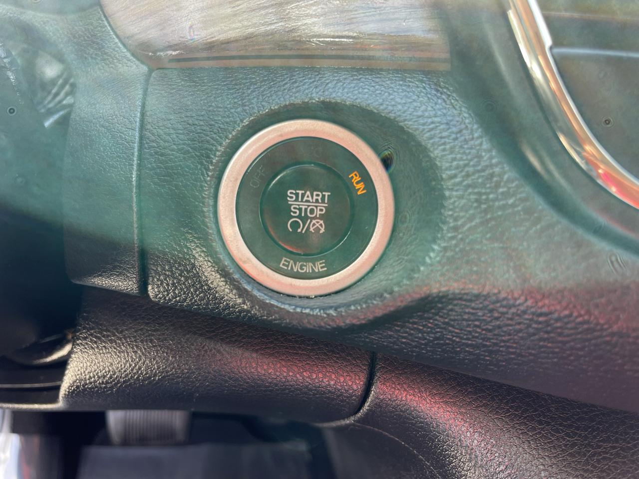 Chrysler 200 4dr Sdn C AWD 2015