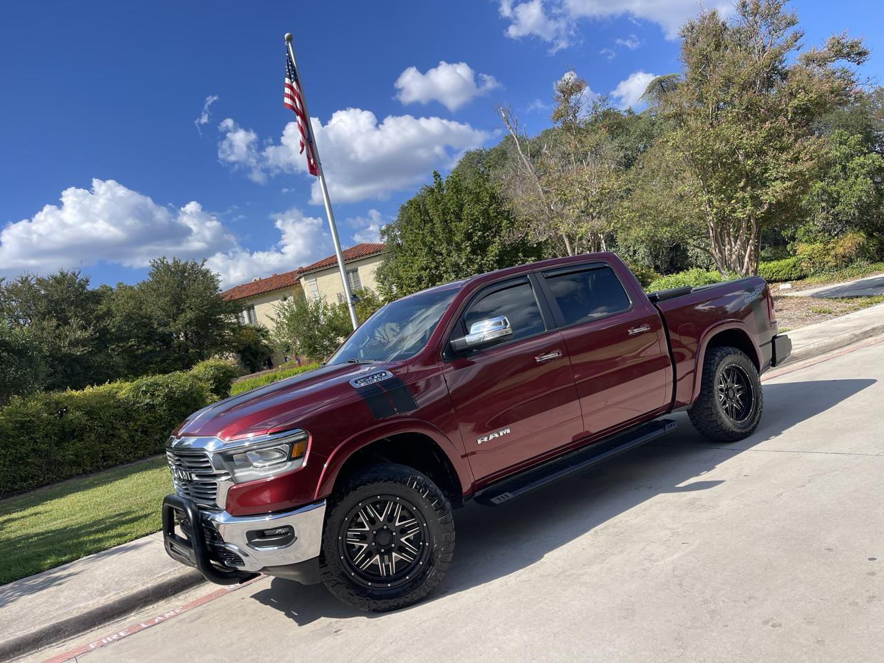 2022 RAM 1500 Laramie 4x4 Crew Cab 5'7" Box