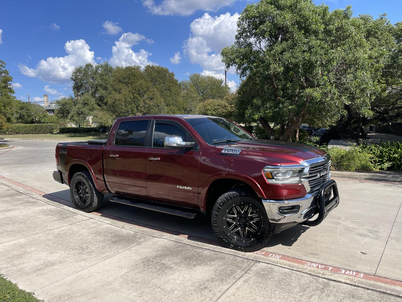 RAM 1500 Laramie 4x4 Crew Cab 5'7" Box 2022