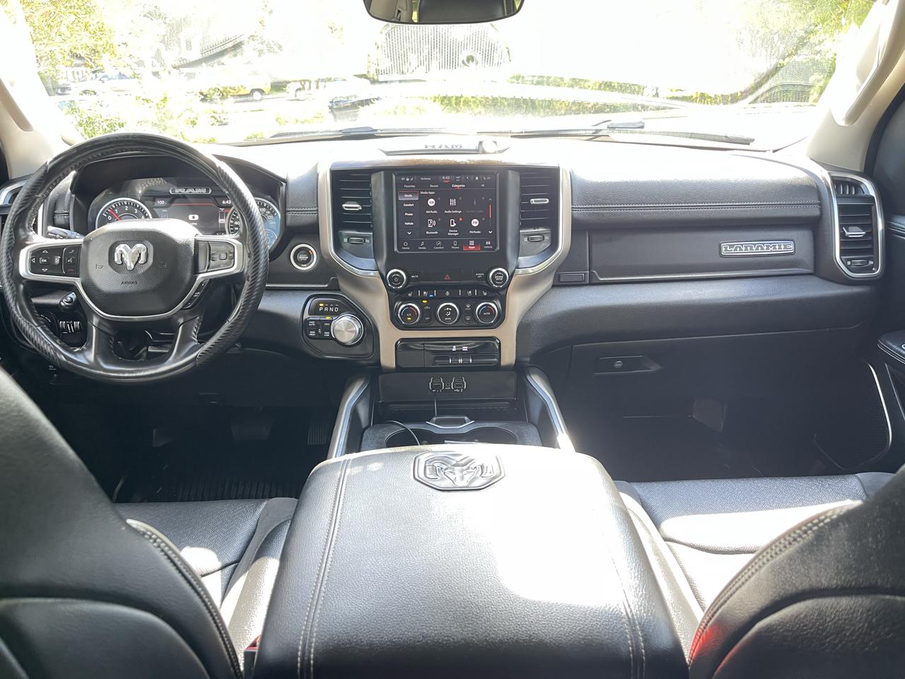 RAM 1500 Laramie 4x4 Crew Cab 5'7" Box 2022