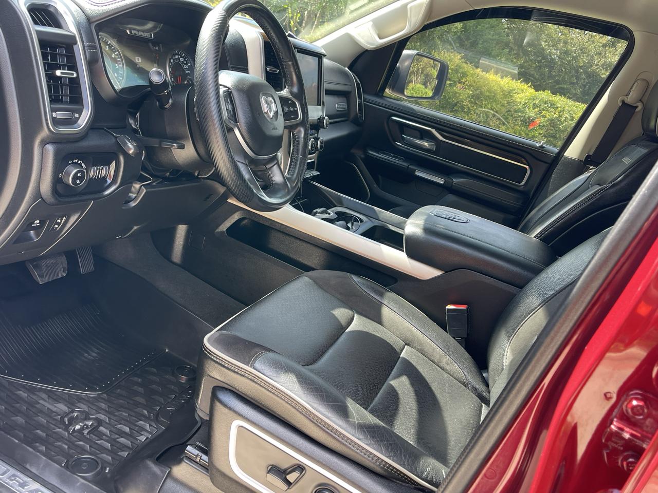 RAM 1500 Laramie 4x4 Crew Cab 5'7" Box 2022