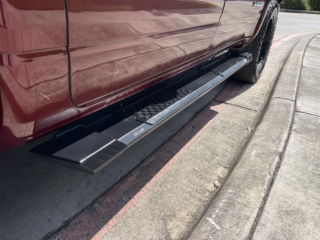 RAM 1500 Laramie 4x4 Crew Cab 5'7" Box 2022