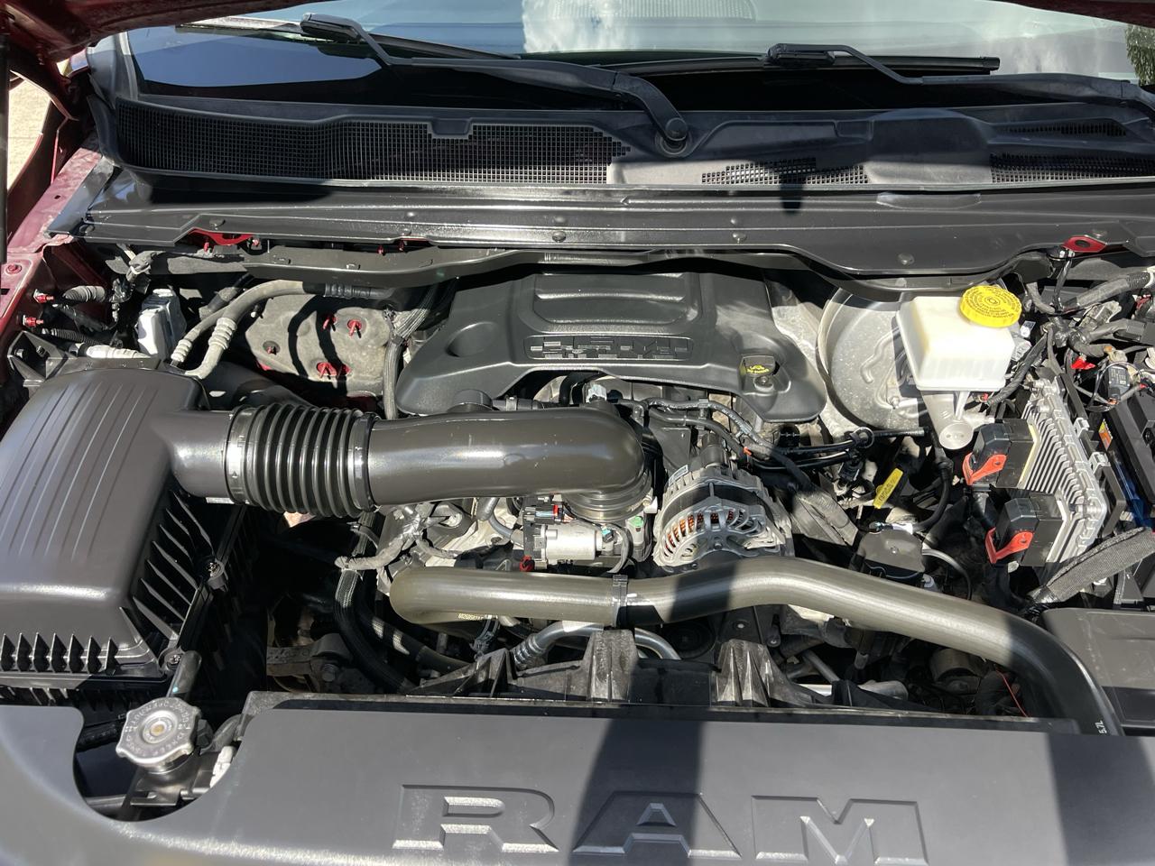 RAM 1500 Laramie 4x4 Crew Cab 5'7" Box 2022
