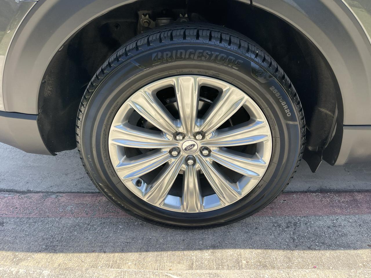 Ford Explorer Limited RWD 2020
