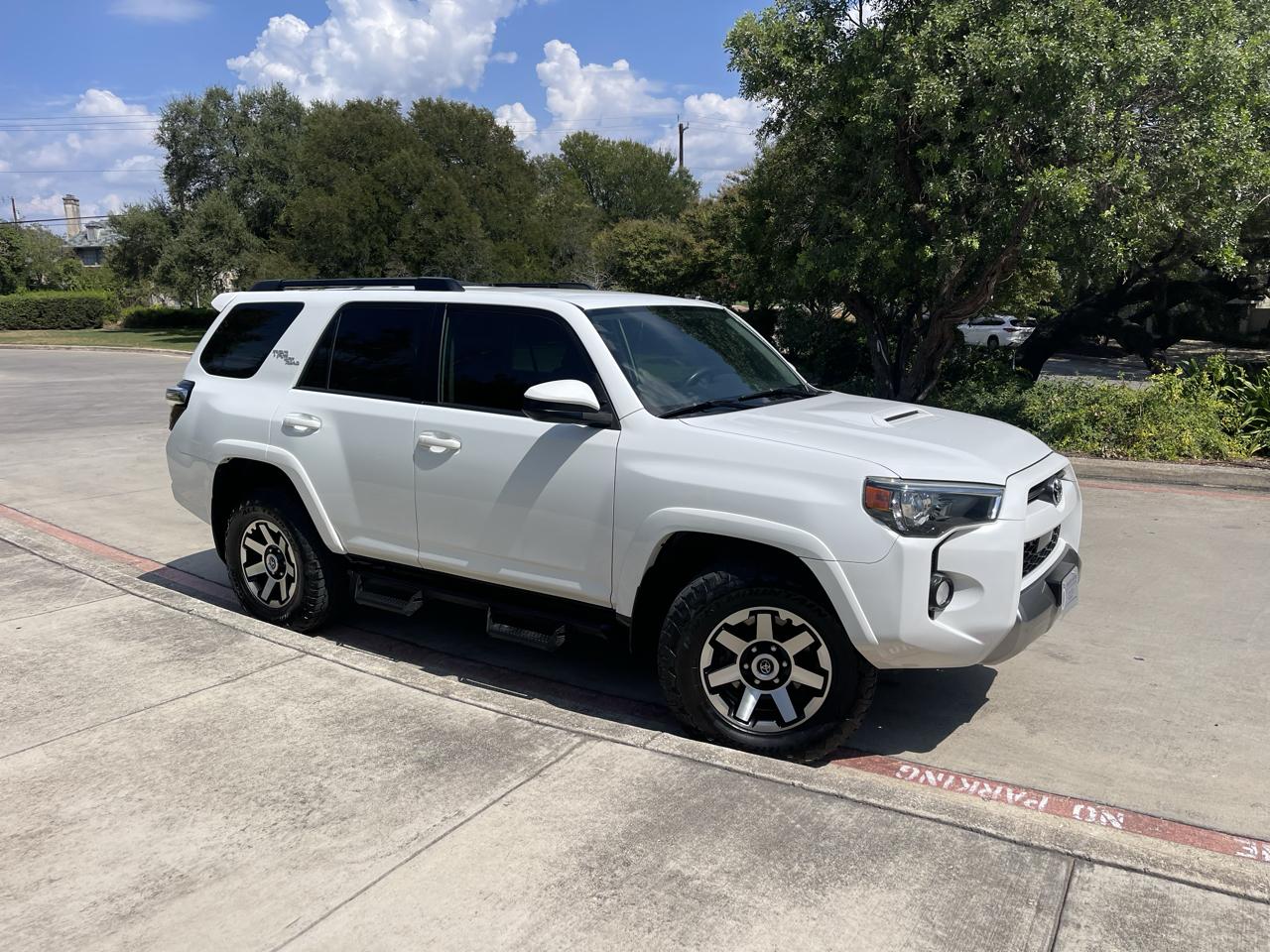 Toyota 4Runner SR5 4WD (Natl) 2020
