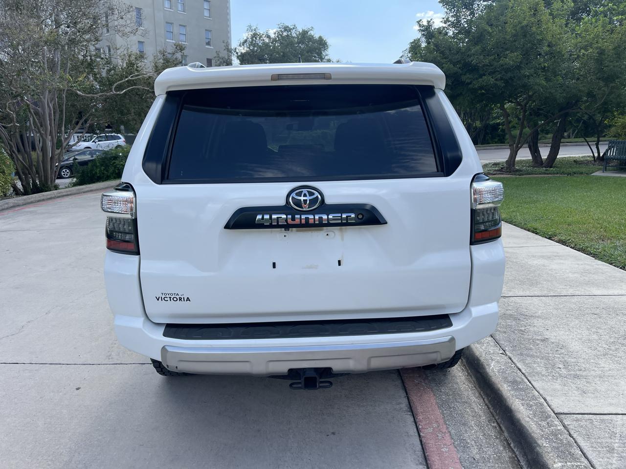 Toyota 4Runner SR5 4WD (Natl) 2020