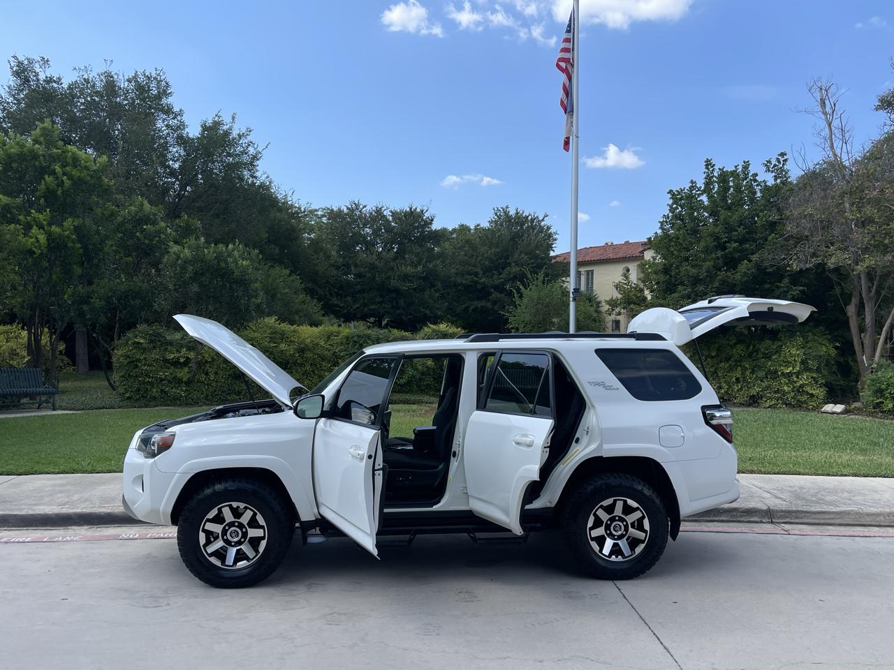 Toyota 4Runner SR5 4WD (Natl) 2020