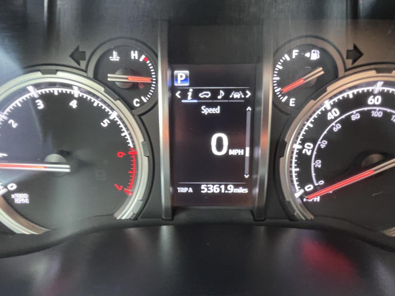 Toyota 4Runner SR5 4WD (Natl) 2020