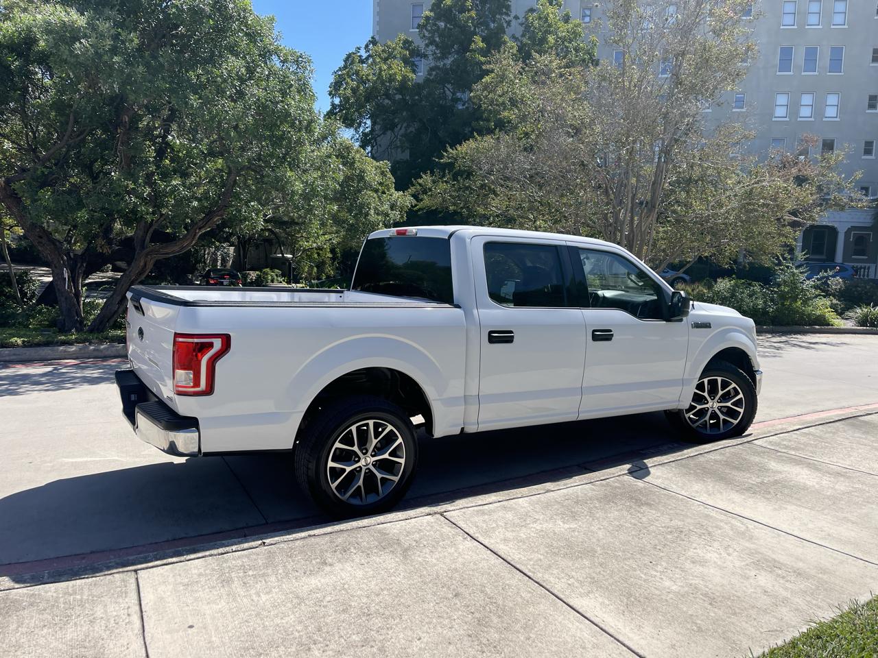 Ford F-150 2WD SuperCrew 157" XLT 2015