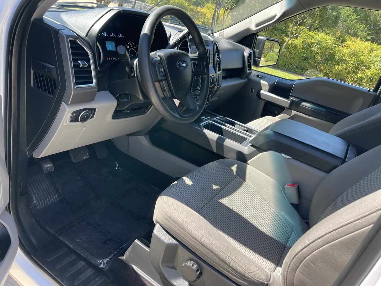 Ford F-150 2WD SuperCrew 157" XLT 2015
