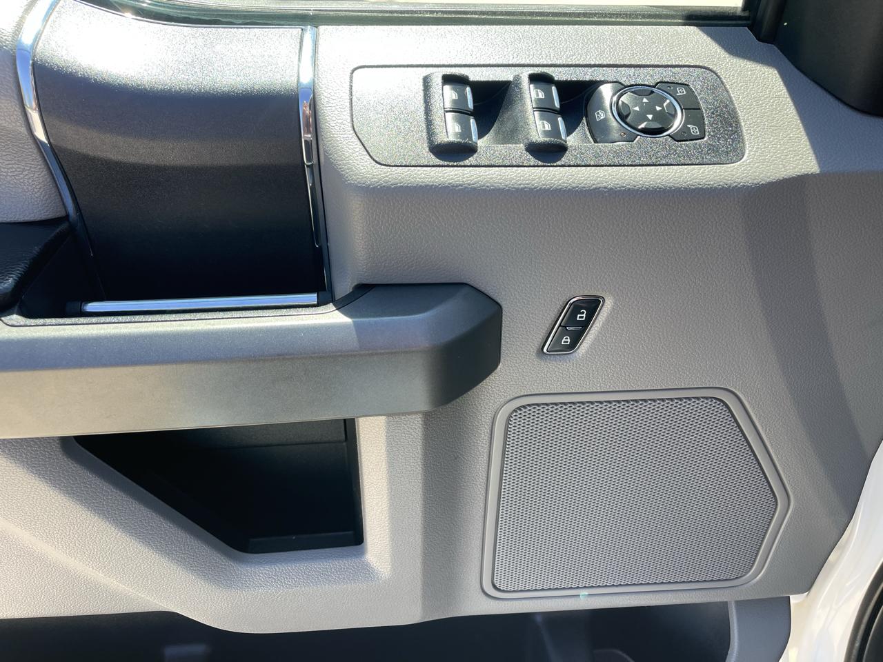 Ford F-150 2WD SuperCrew 157" XLT 2015