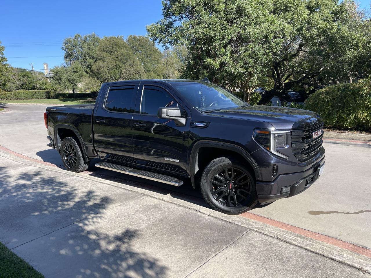 GMC Sierra 1500 4WD Crew Cab 147" Elevation w/3SB 2024
