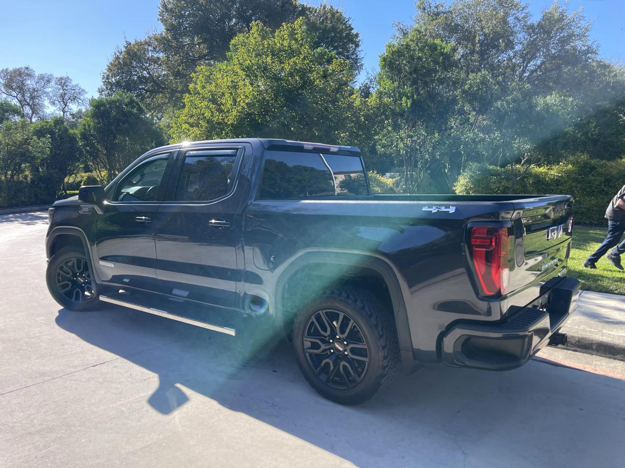 GMC Sierra 1500 4WD Crew Cab 147" Elevation w/3SB 2024