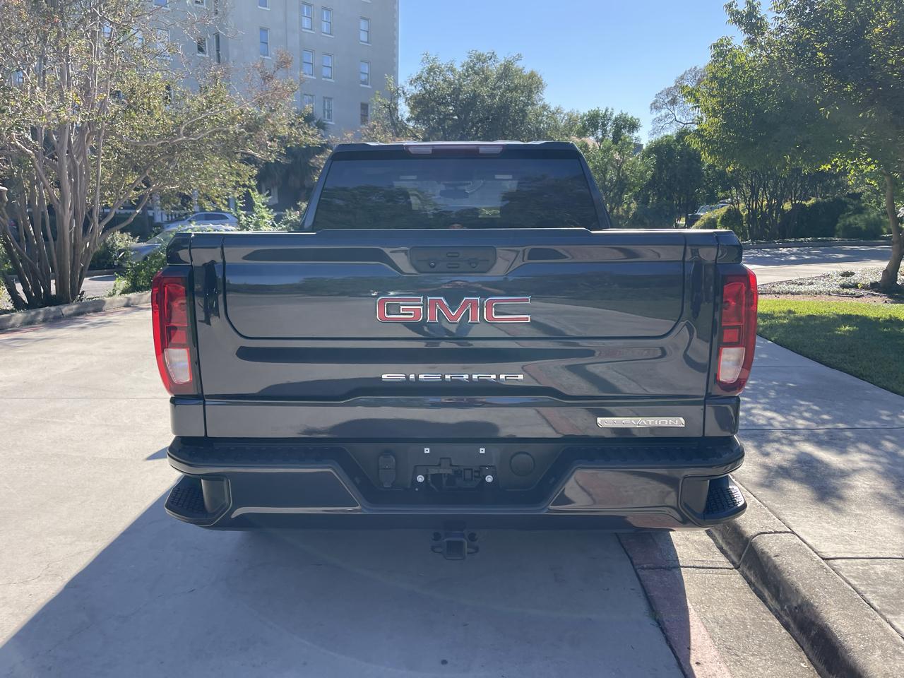 GMC Sierra 1500 4WD Crew Cab 147" Elevation w/3SB 2024