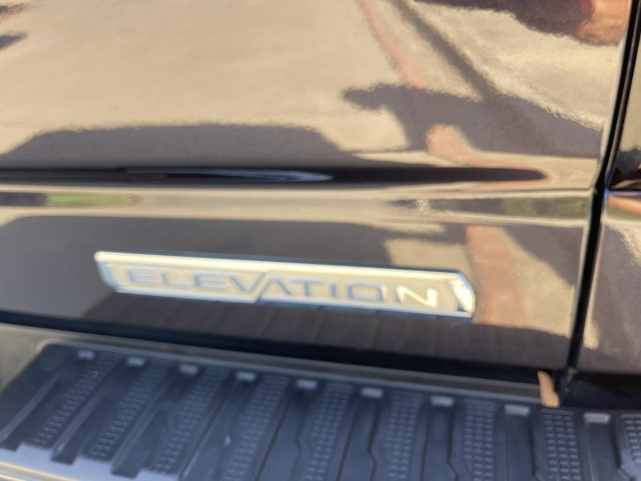 GMC Sierra 1500 4WD Crew Cab 147" Elevation w/3SB 2024