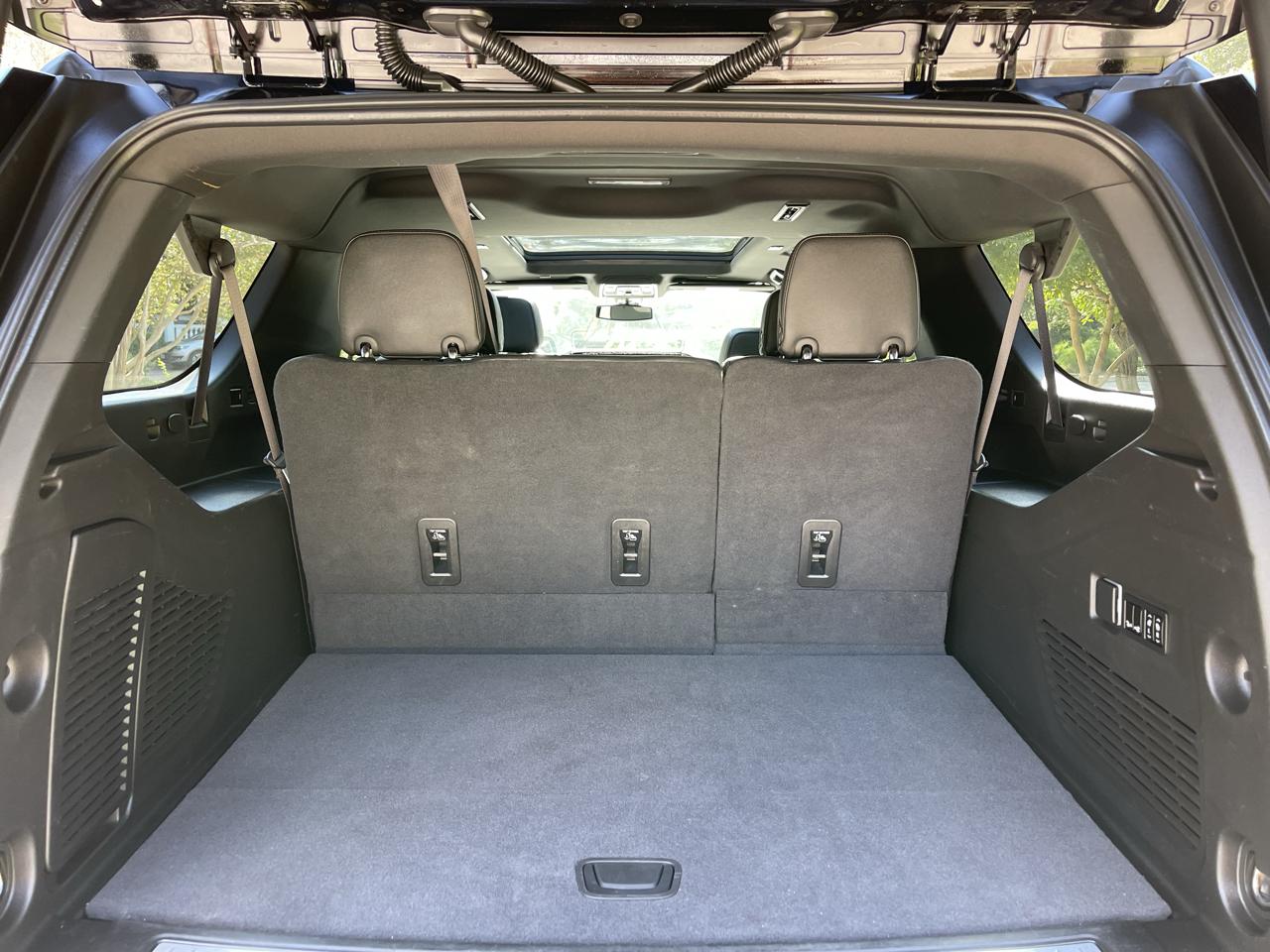 Chevrolet Suburban 4WD 4dr RST 2022