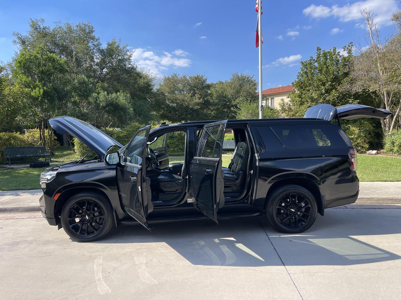 Chevrolet Suburban 4WD 4dr RST 2022