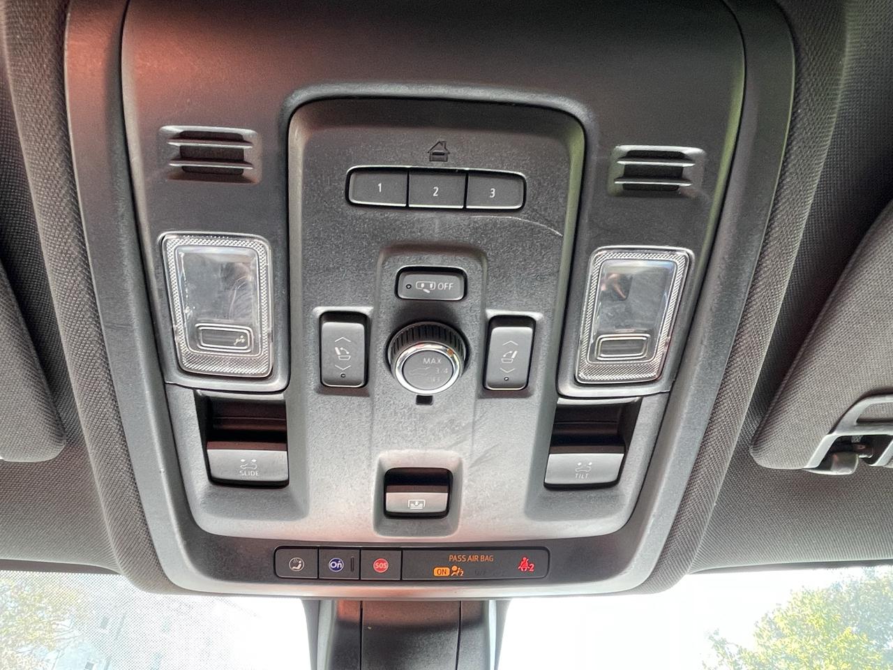 Chevrolet Suburban 4WD 4dr RST 2022