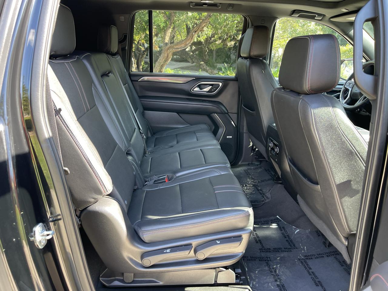 Chevrolet Suburban 4WD 4dr RST 2022
