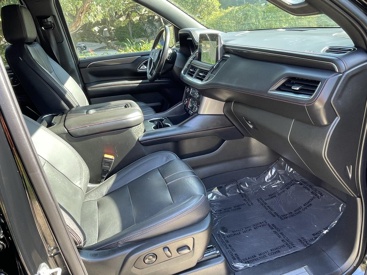 Chevrolet Suburban 4WD 4dr RST 2022