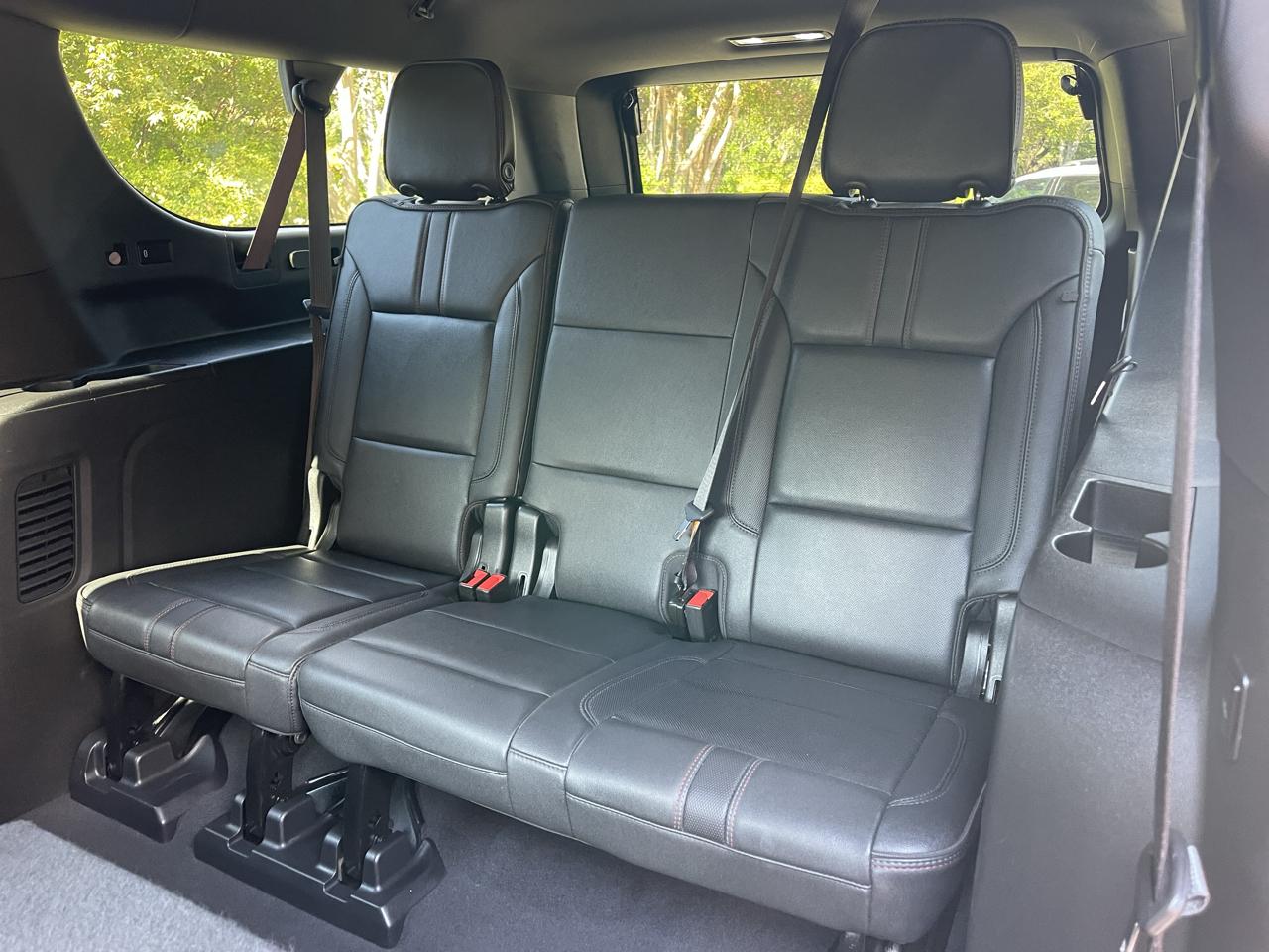 Chevrolet Suburban 4WD 4dr RST 2022