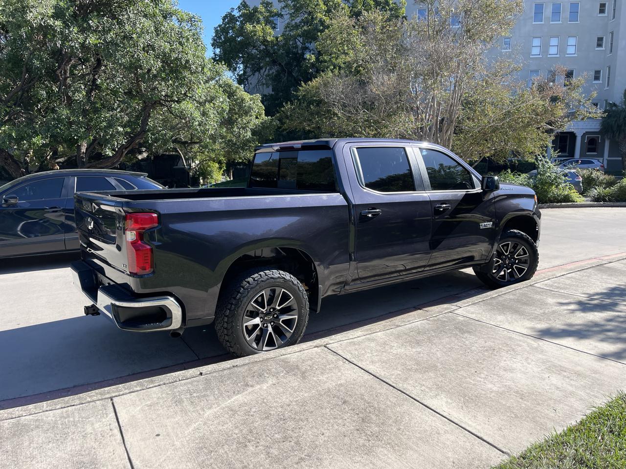 Chevrolet Silverado 1500 2WD Crew Cab 147" LT 2022