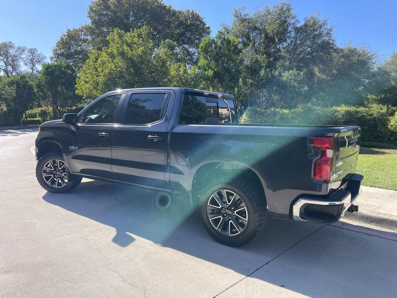 Chevrolet Silverado 1500 2WD Crew Cab 147" LT 2022