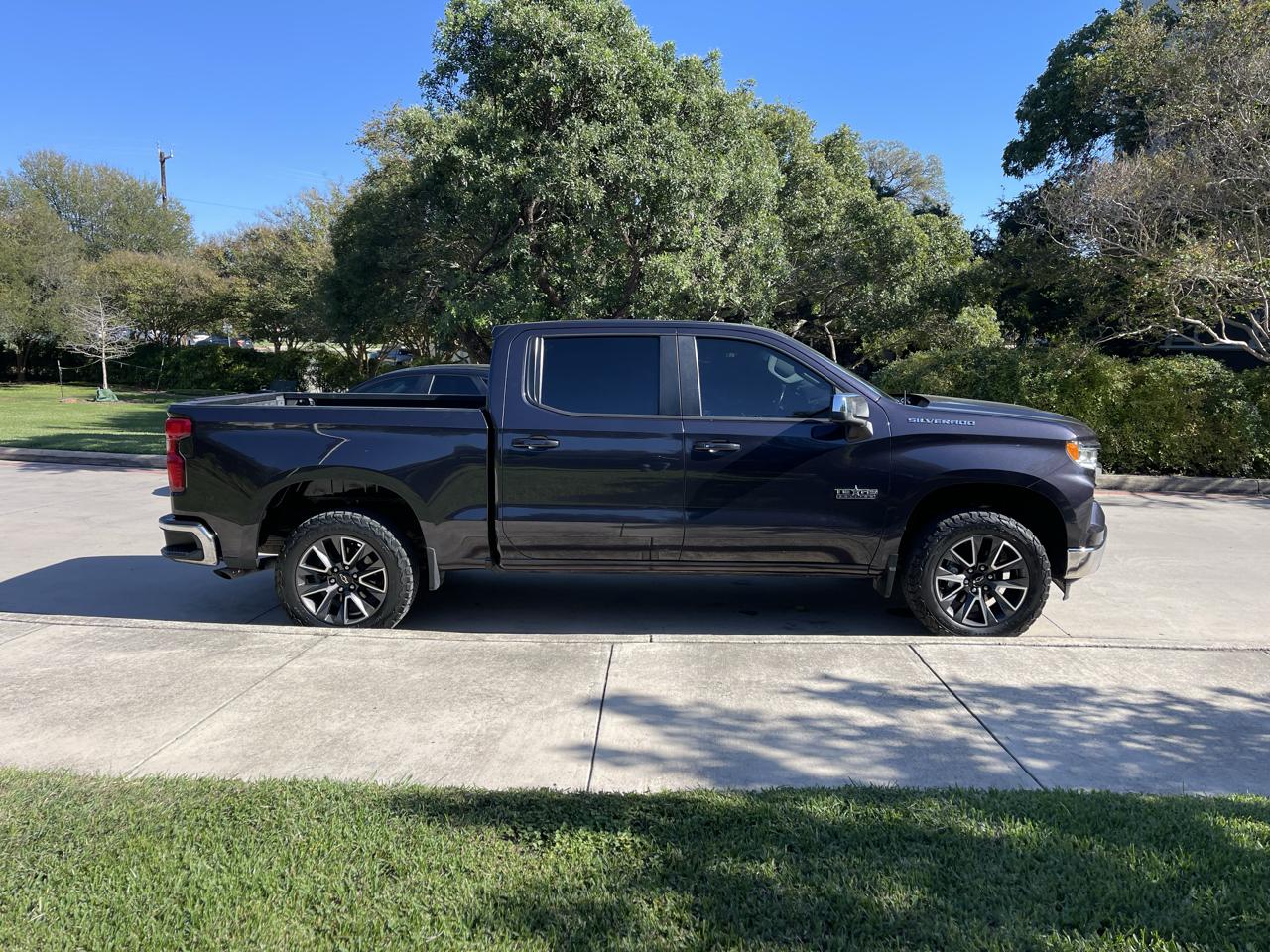 Chevrolet Silverado 1500 2WD Crew Cab 147" LT 2022