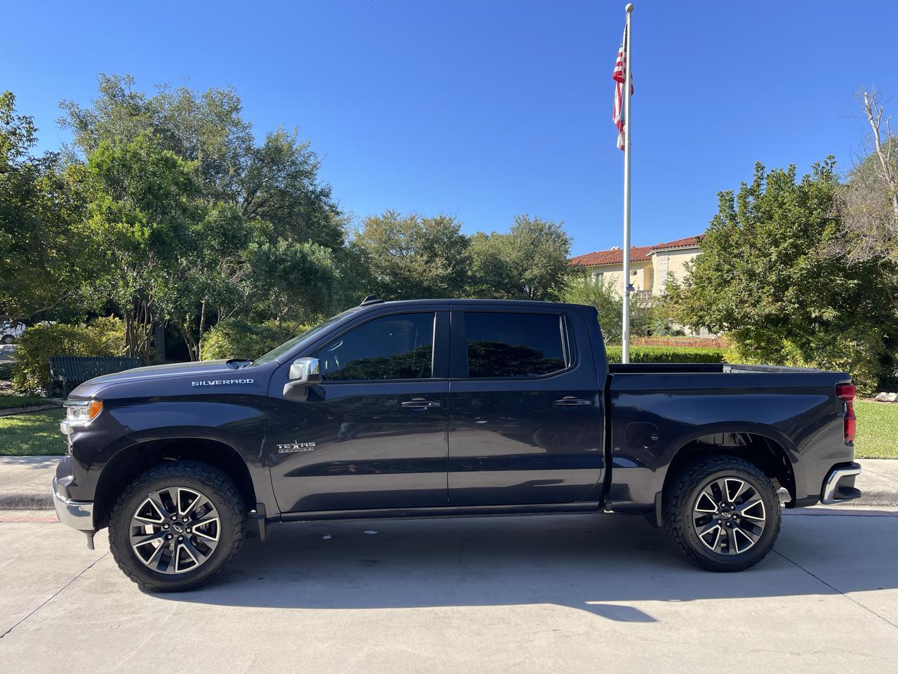 Chevrolet Silverado 1500 2WD Crew Cab 147" LT 2022