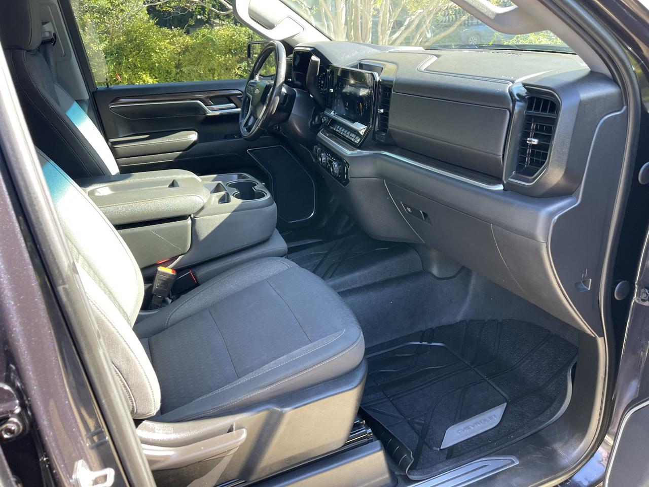 Chevrolet Silverado 1500 2WD Crew Cab 147" LT 2022