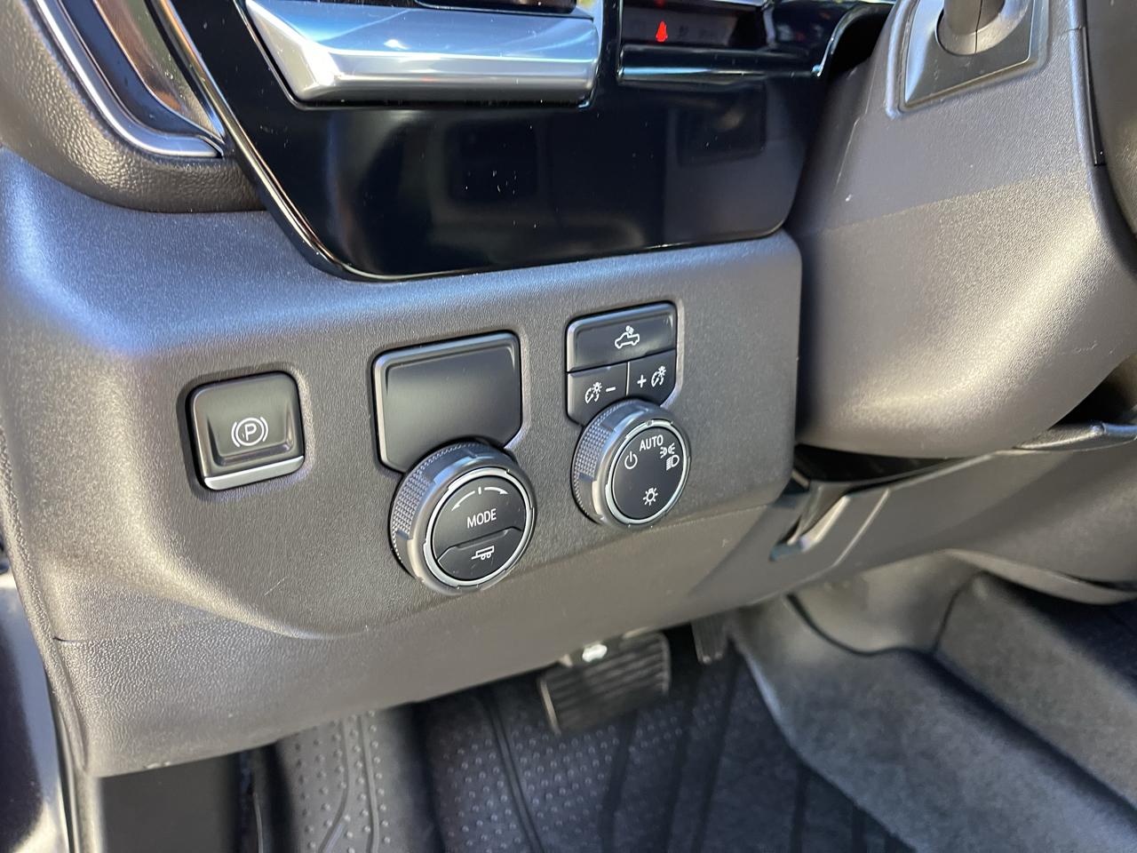 Chevrolet Silverado 1500 2WD Crew Cab 147" LT 2022