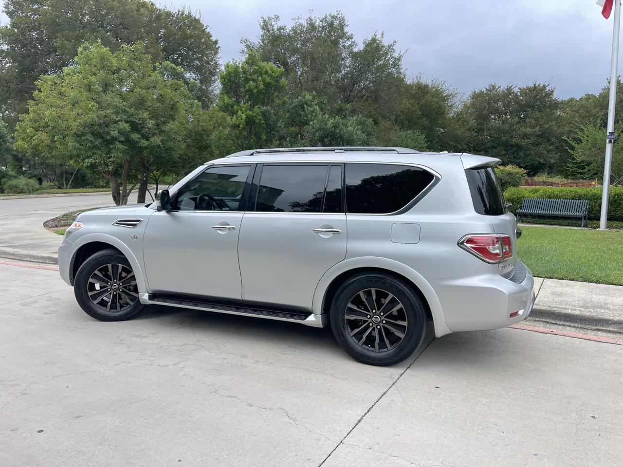 Nissan Armada 4x4 Platinum 2019