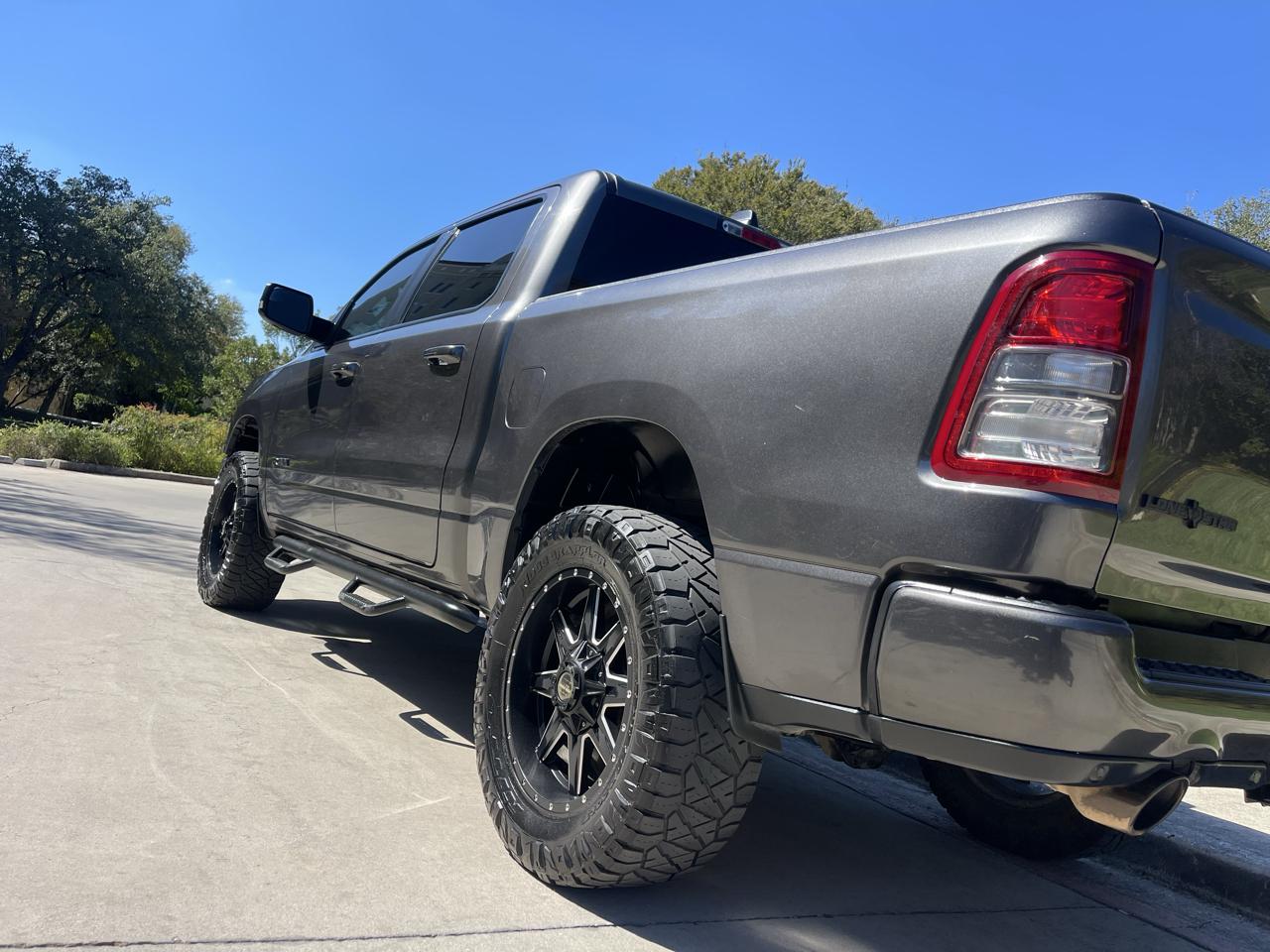 RAM 1500 Lone Star 4x4 Crew Cab 5'7" Box 2022
