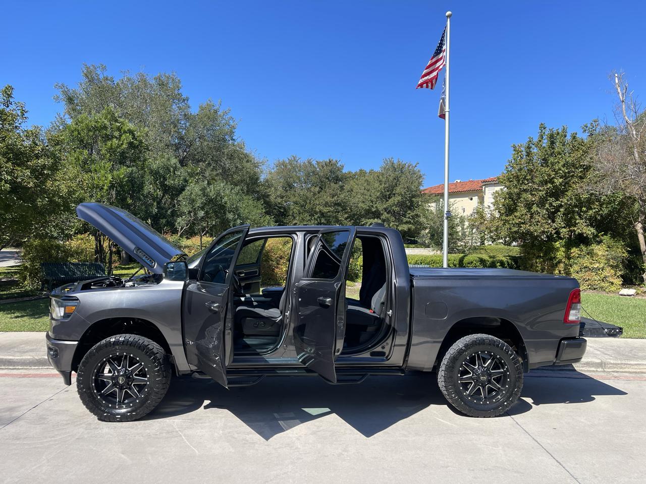 RAM 1500 Lone Star 4x4 Crew Cab 5'7" Box 2022