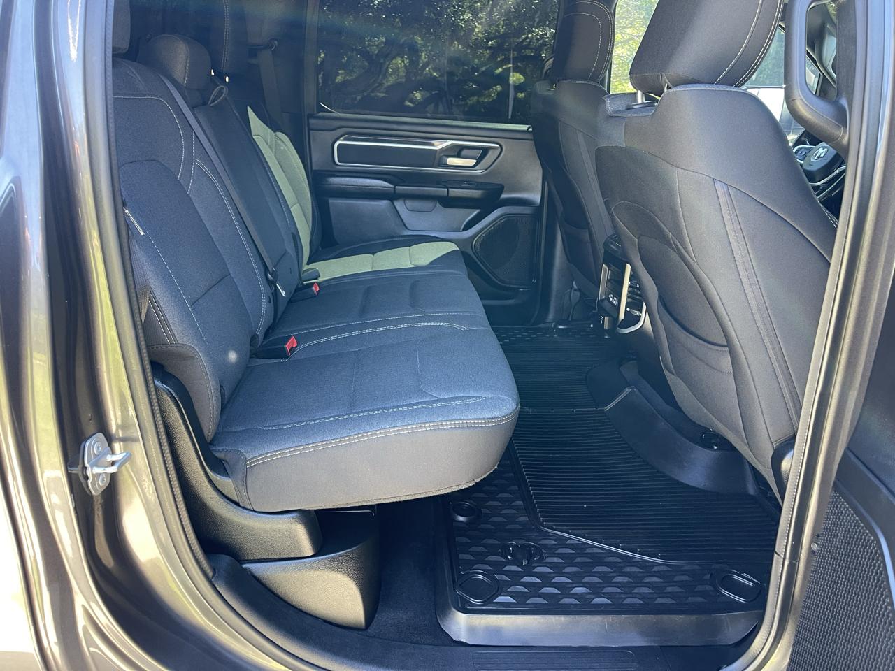 RAM 1500 Lone Star 4x4 Crew Cab 5'7" Box 2022