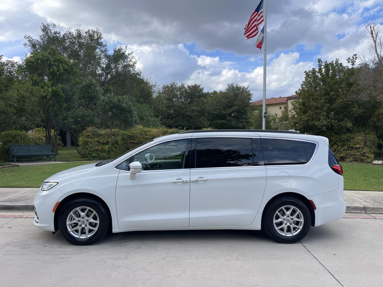 Chrysler Pacifica Touring L FWD 2022