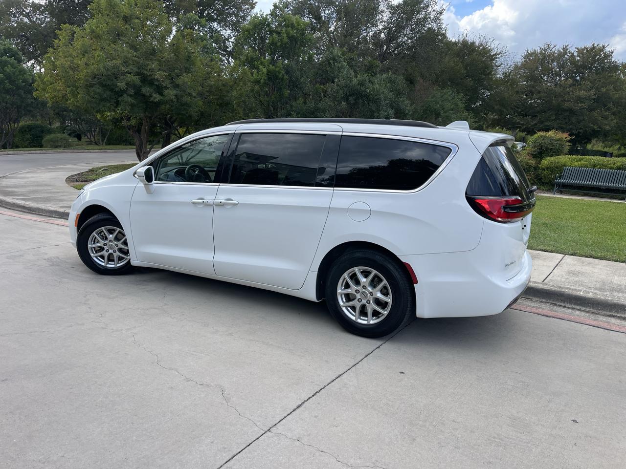Chrysler Pacifica Touring L FWD 2022