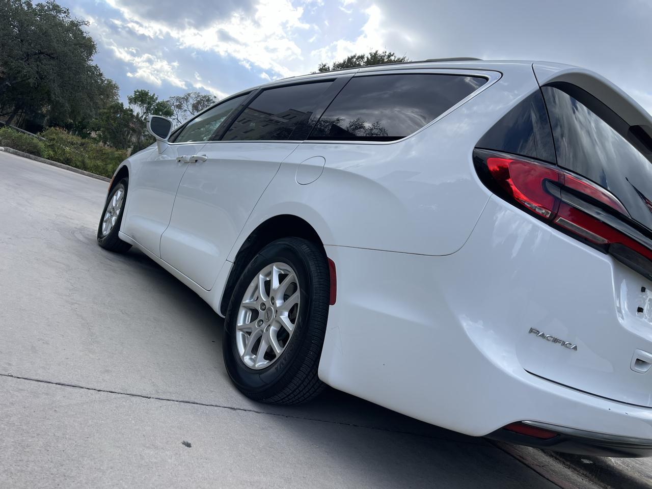Chrysler Pacifica Touring L FWD 2022